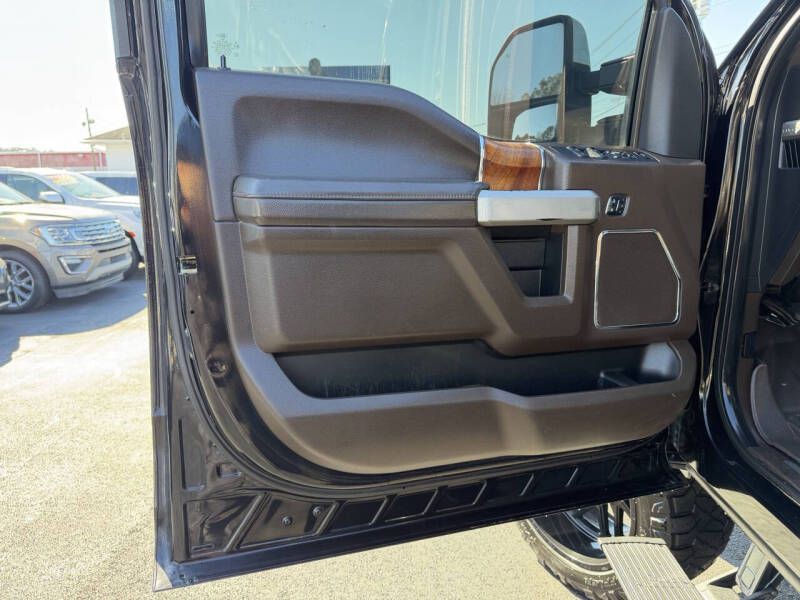 2017 Ford F-250 Image 20