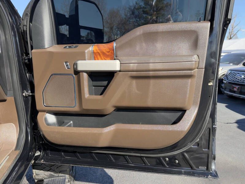 2017 Ford F-250 Image 21