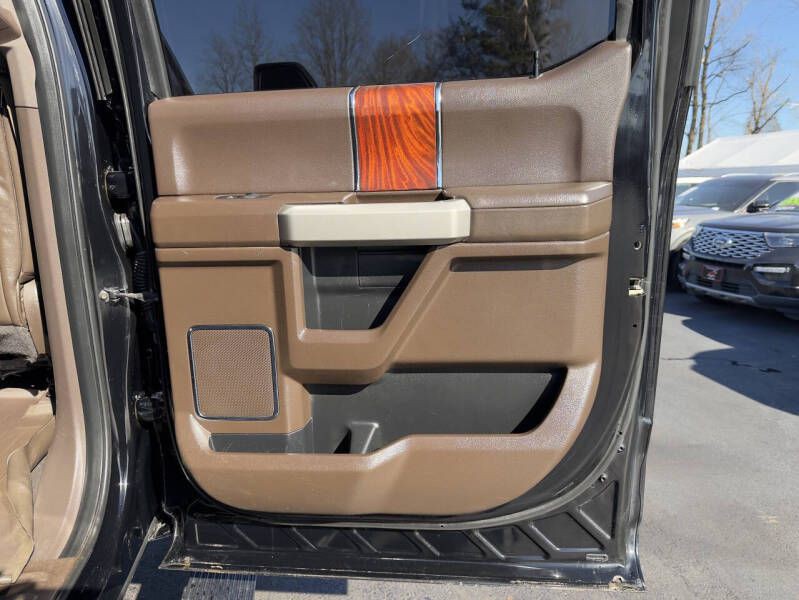 2017 Ford F-250 Image 23