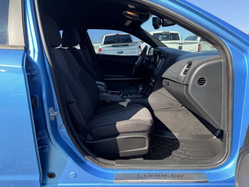 2016 Dodge Charger Image 13