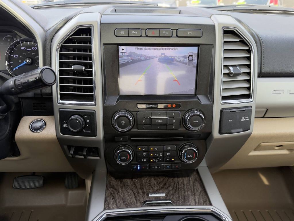 2017 Ford F-250 Image 16