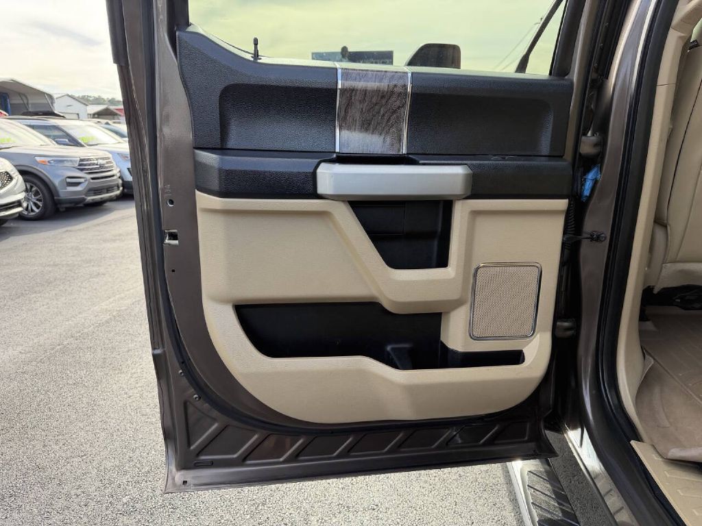 2017 Ford F-250 Image 21
