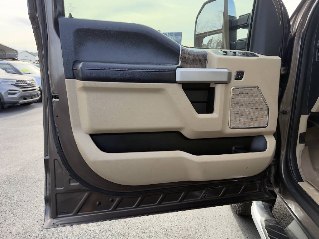 2017 Ford F-250 Image 20