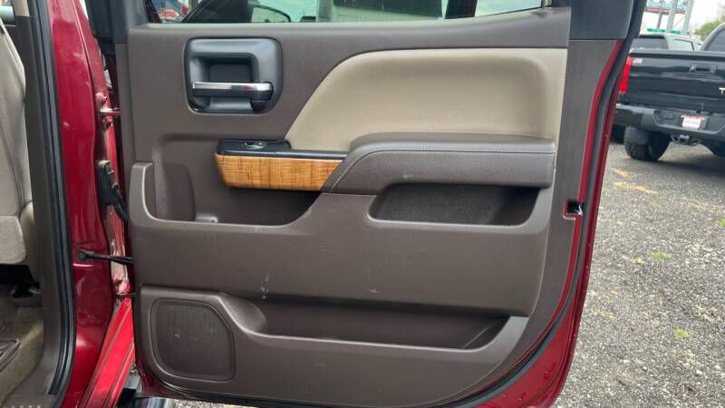 2017 GMC Sierra Image 30