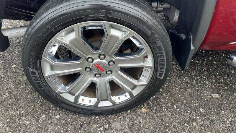 2017 GMC Sierra Image 32