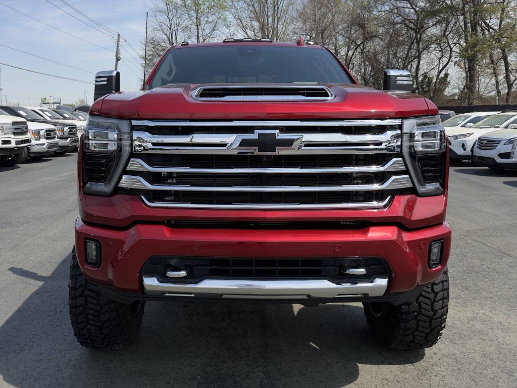 2024 Chevrolet Silverado 1500 Image 2