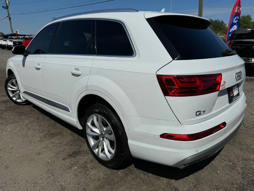 2017 Audi Q7 Image 6
