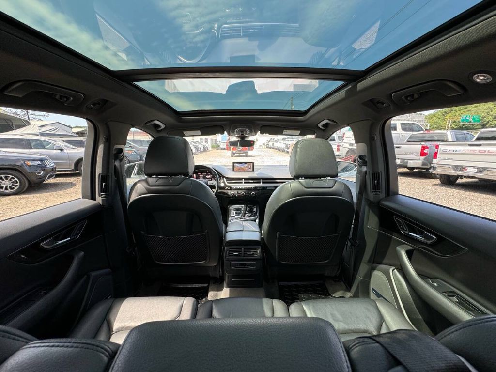 2017 Audi Q7 Image 9