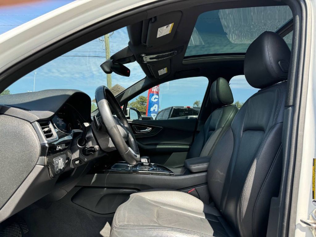 2017 Audi Q7 Image 11