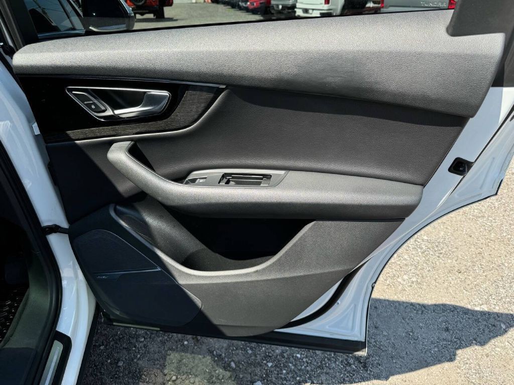 2017 Audi Q7 Image 22