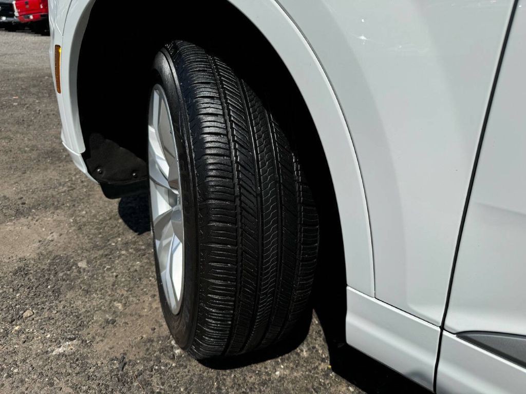 2017 Audi Q7 Image 24