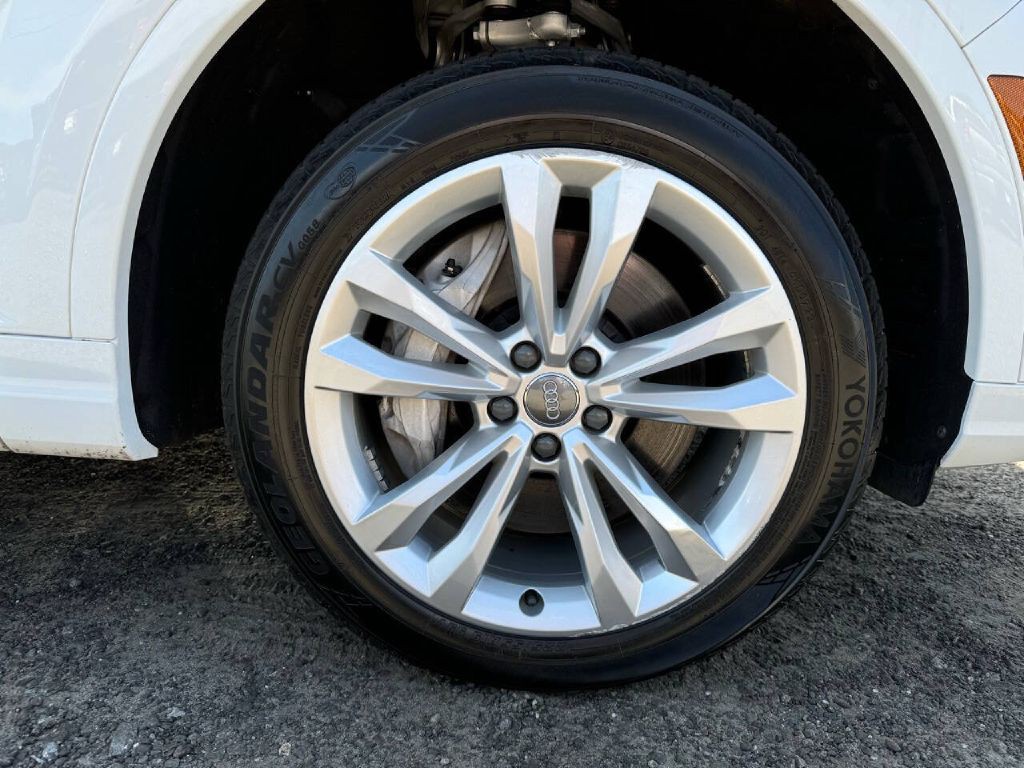 2017 Audi Q7 Image 25