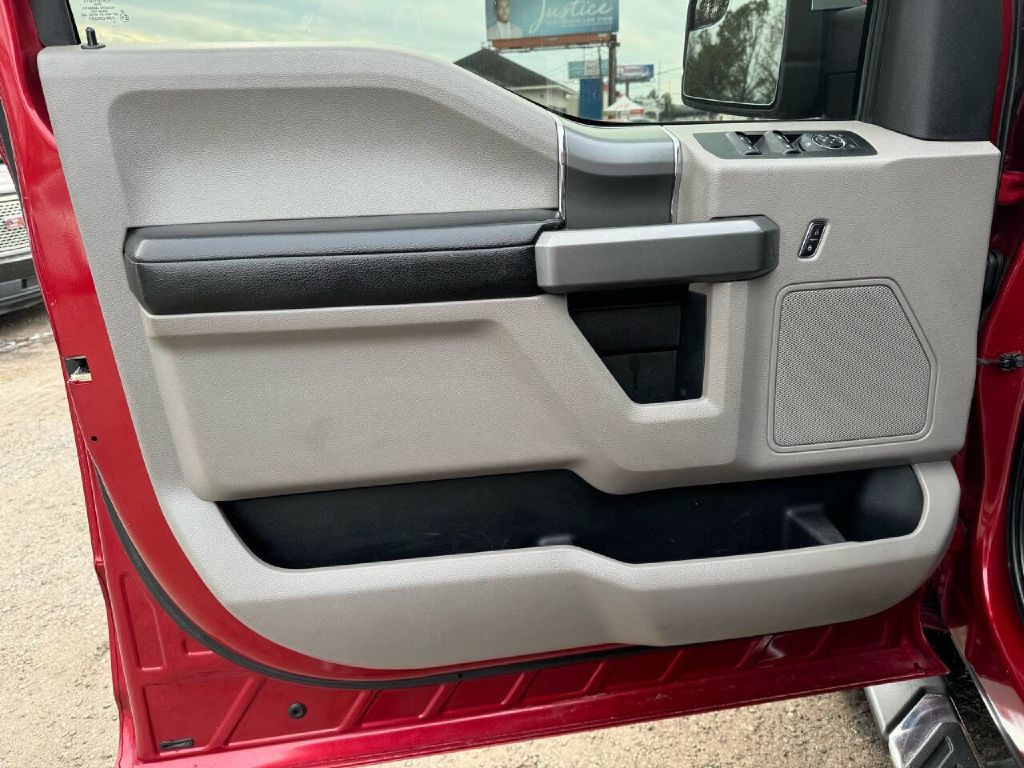 2015 Ford F-150 Image 17