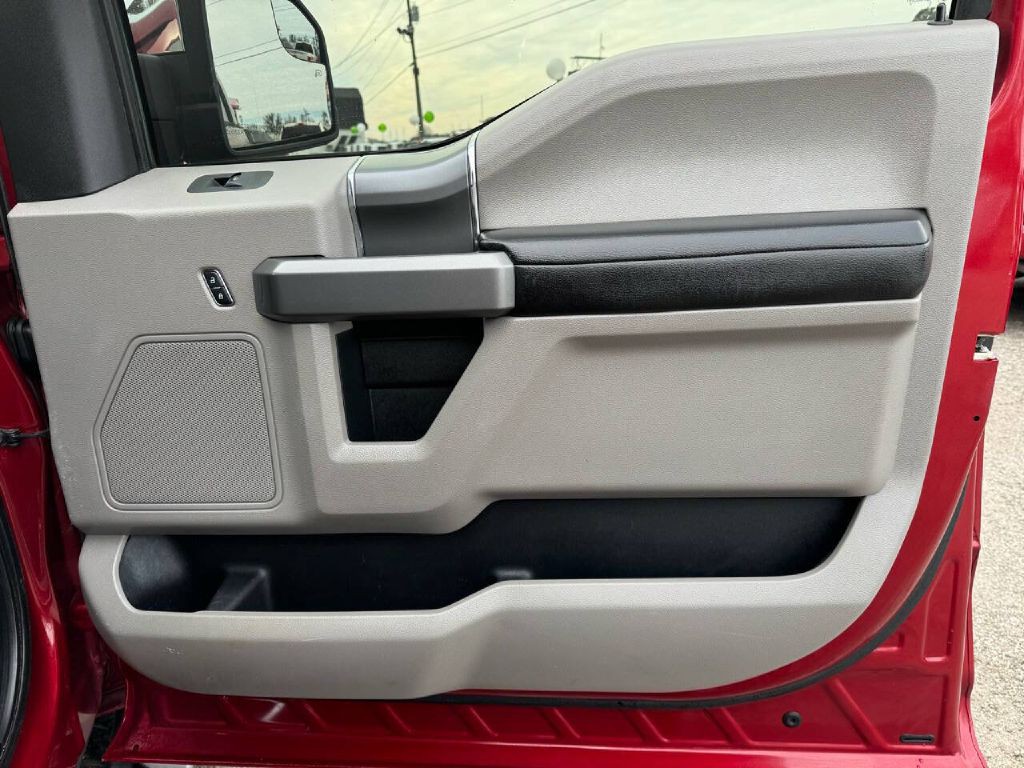 2015 Ford F-150 Image 20