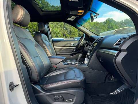 2017 Ford Explorer Image 12