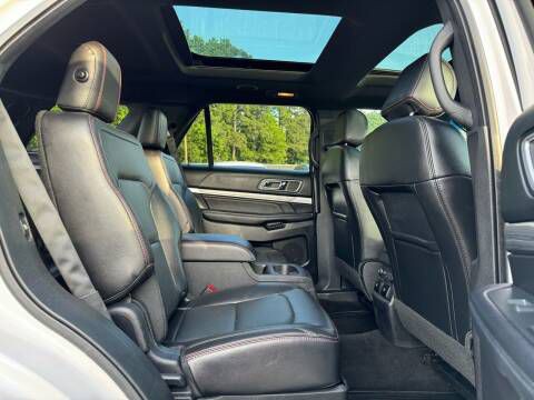 2017 Ford Explorer Image 13