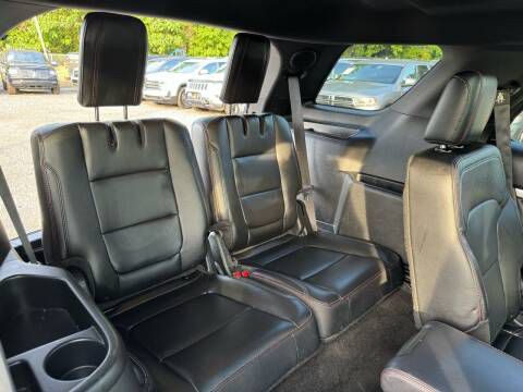 2017 Ford Explorer Image 17