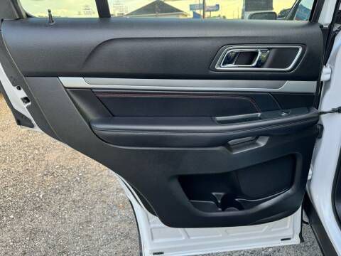 2017 Ford Explorer Image 27