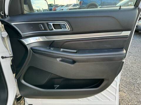 2017 Ford Explorer Image 28