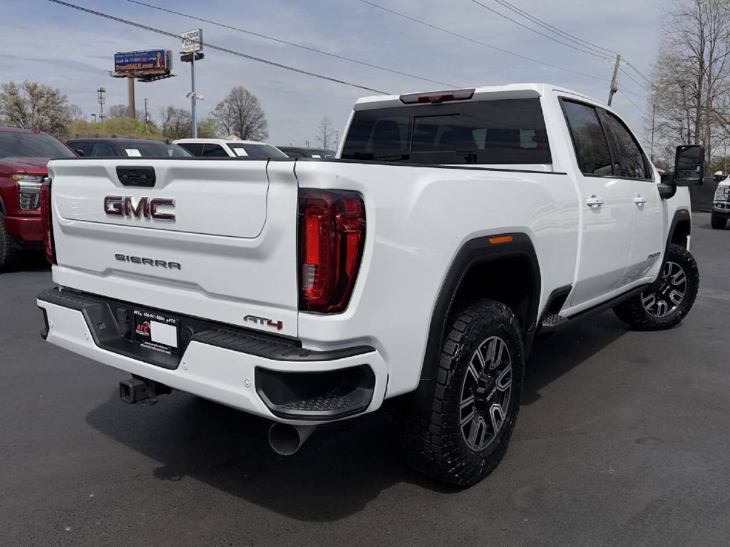 2021 GMC Sierra Image 8
