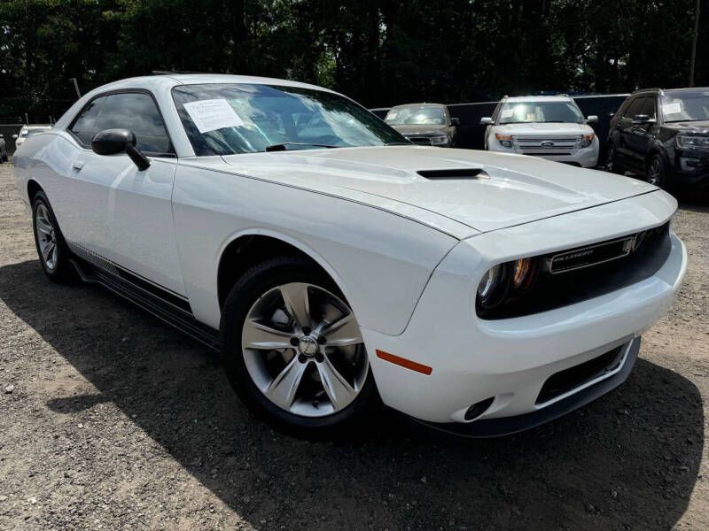 2015 Dodge Challenger Image 2