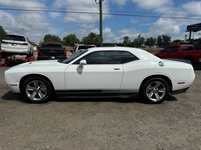 2015 Dodge Challenger Image 3