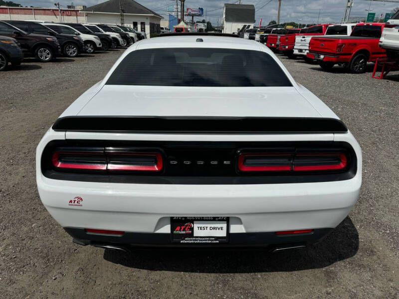 2015 Dodge Challenger Image 6