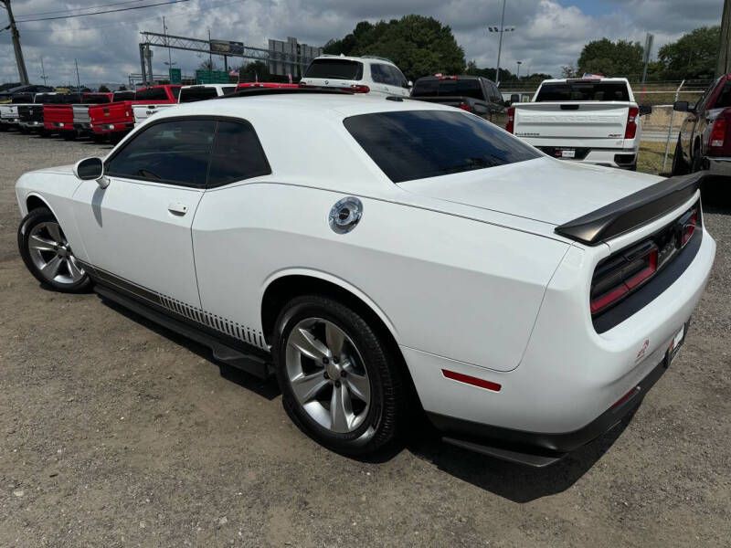 2015 Dodge Challenger Image 7