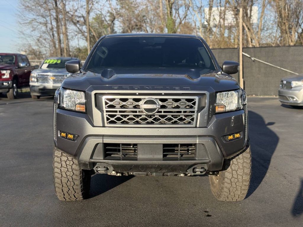 2022 Nissan Frontier Image 2