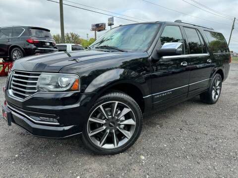 2016 Lincoln Navigator Image 2