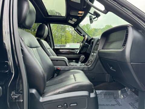 2016 Lincoln Navigator Image 9