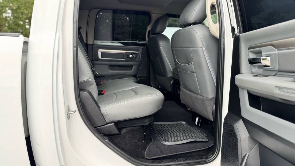 2015 RAM 1500 Image 15