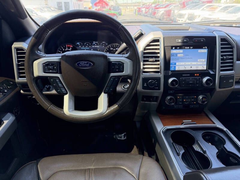 2017 Ford F-250 Image 9