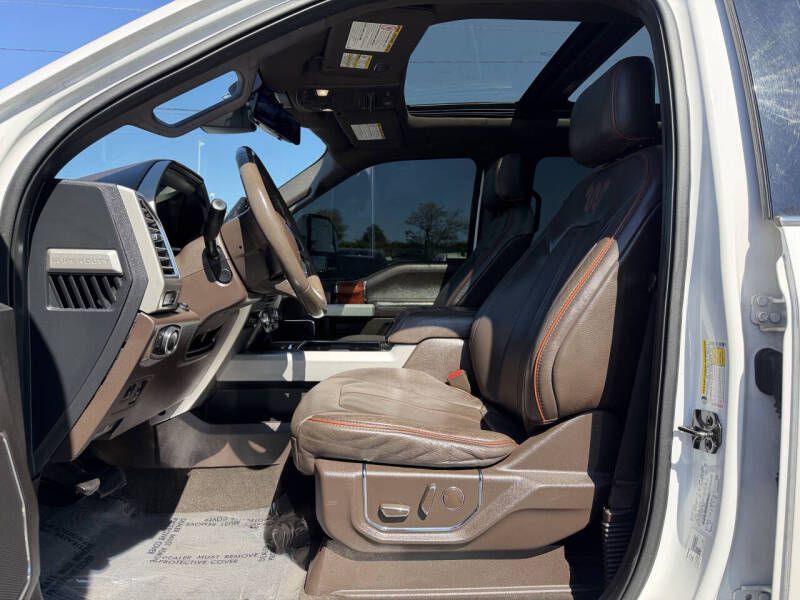 2017 Ford F-250 Image 16