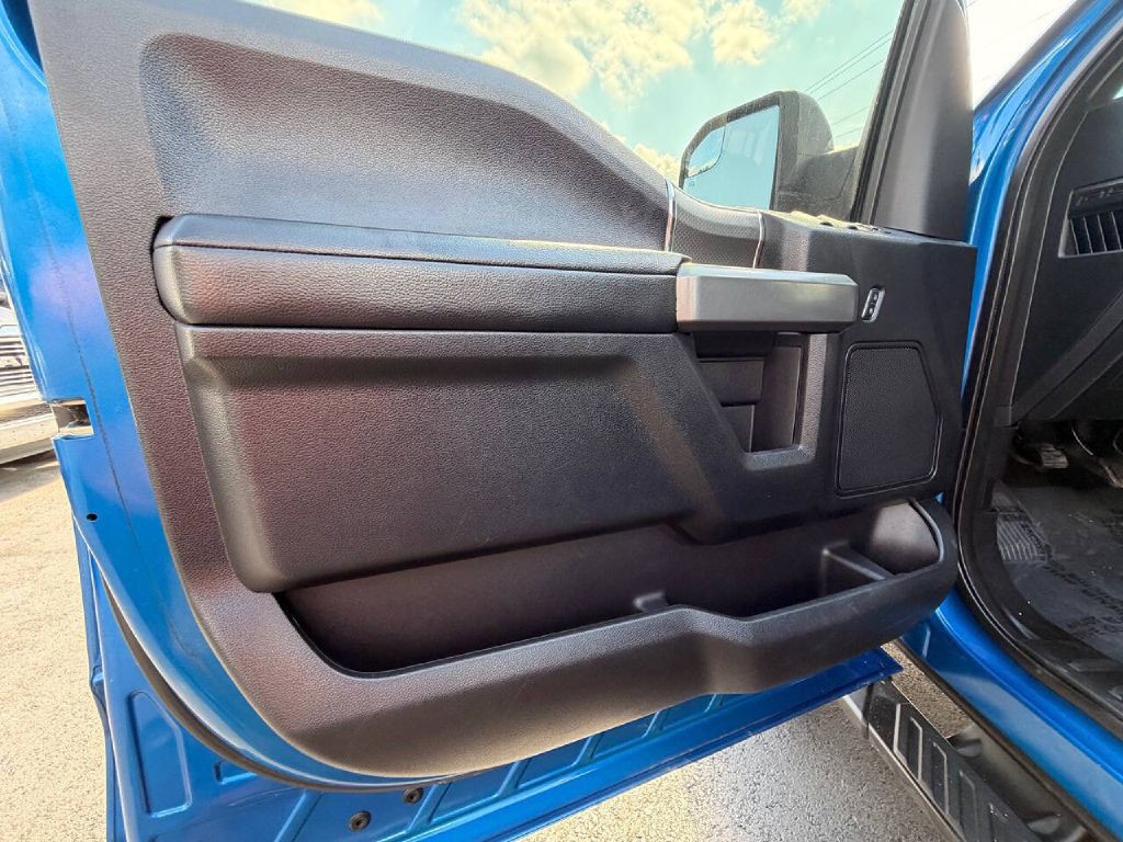 2017 Ford F-150 Image 21