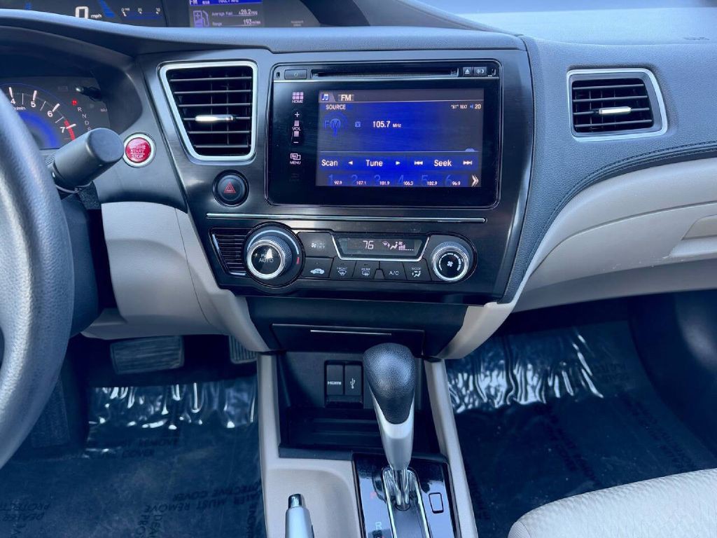 2015 Honda Civic Image 16