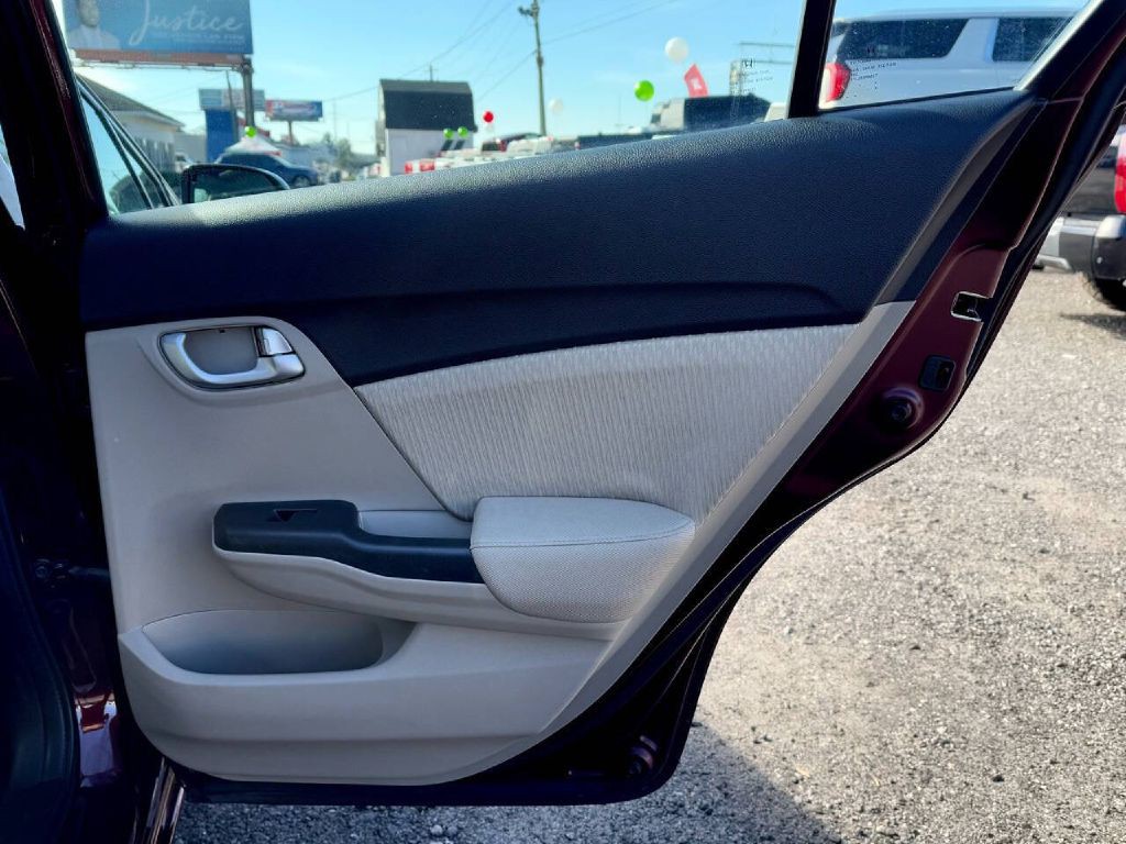 2015 Honda Civic Image 23