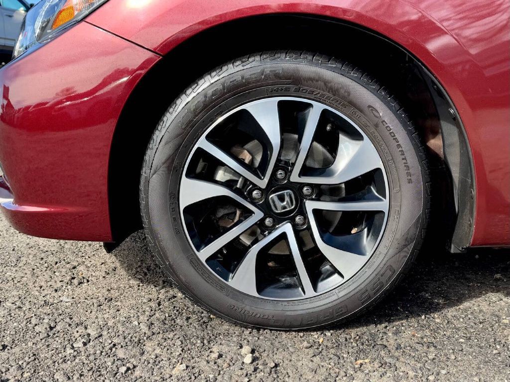 2015 Honda Civic Image 24