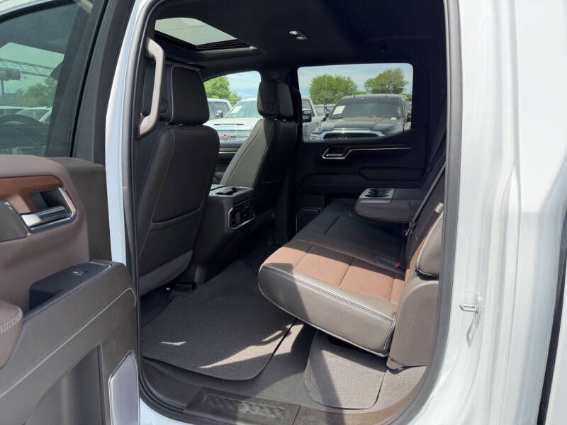 2023 GMC Sierra Image 10