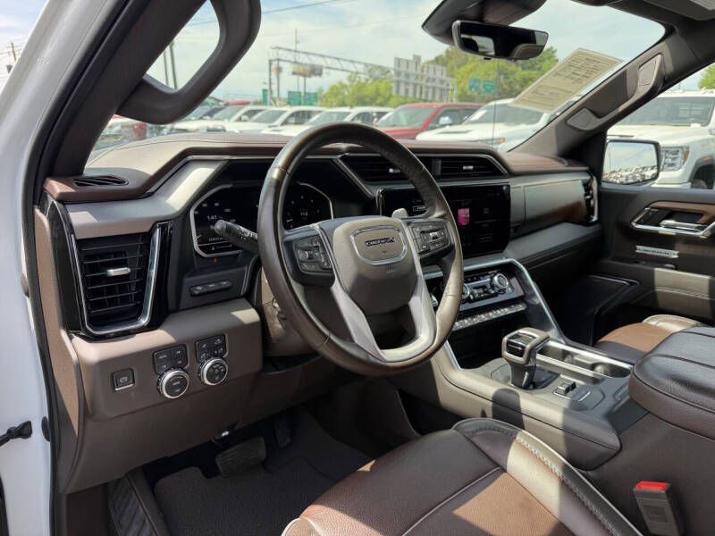 2023 GMC Sierra Image 13