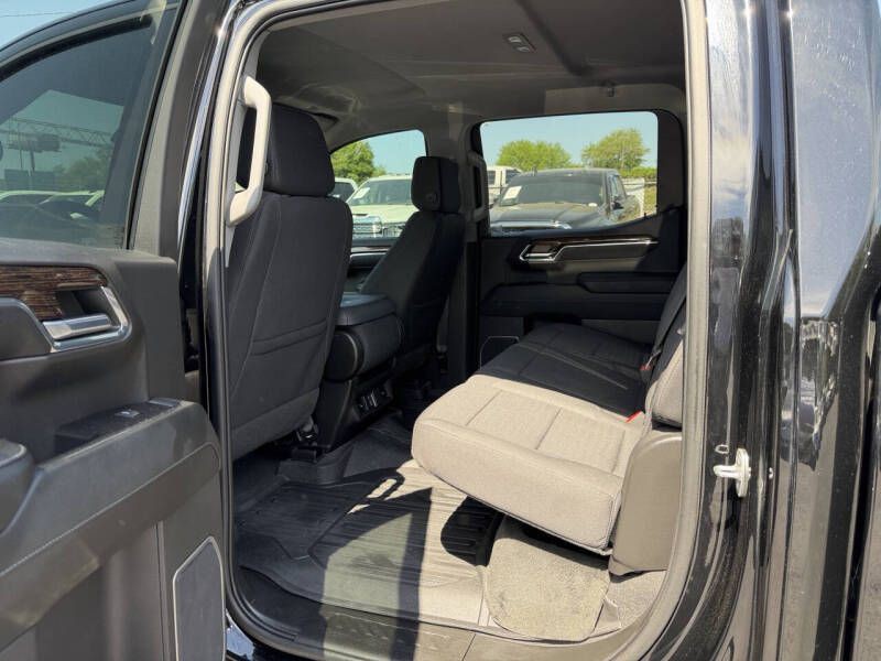 2023 GMC Sierra Image 10