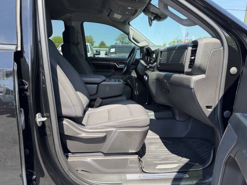 2023 GMC Sierra Image 11