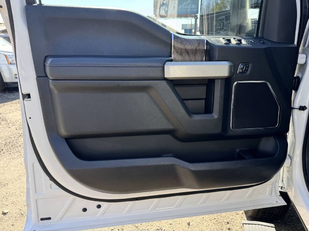 2017 Ford F-250 Image 21