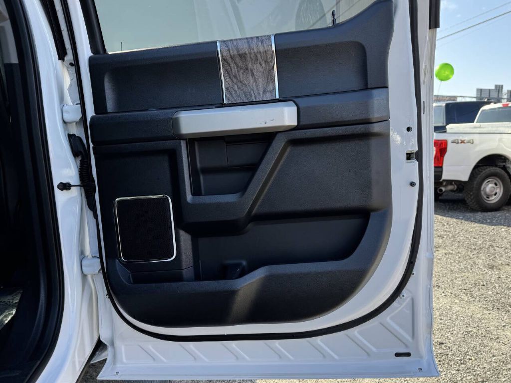 2017 Ford F-250 Image 24