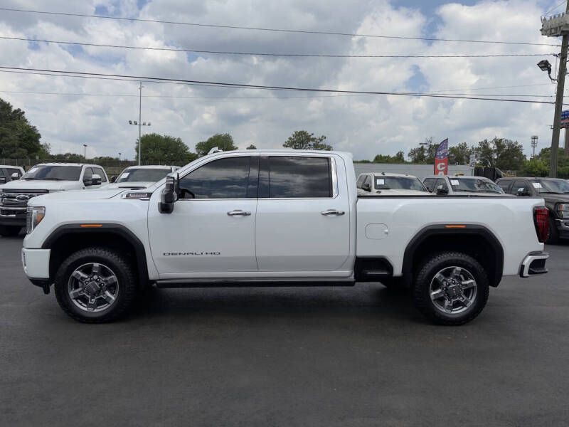 2023 GMC Sierra Image 3