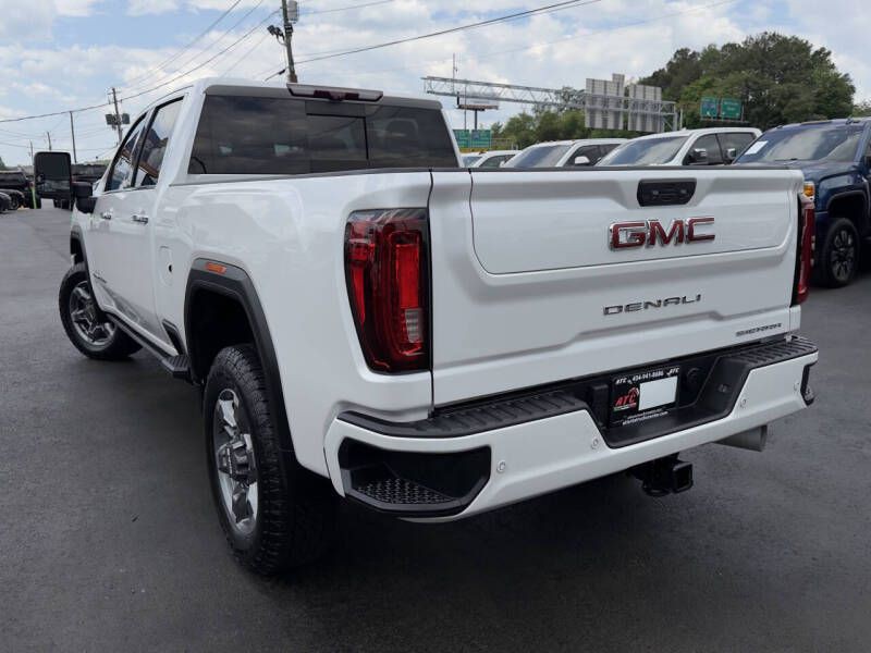 2023 GMC Sierra Image 5