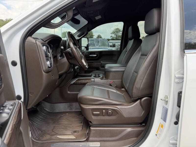 2023 GMC Sierra Image 8