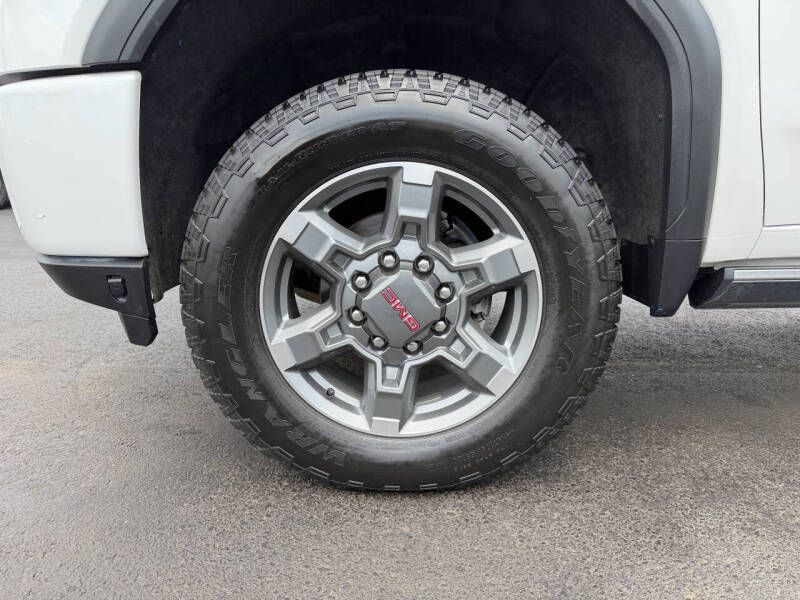 2023 GMC Sierra Image 22