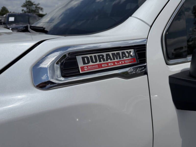 2023 GMC Sierra Image 24