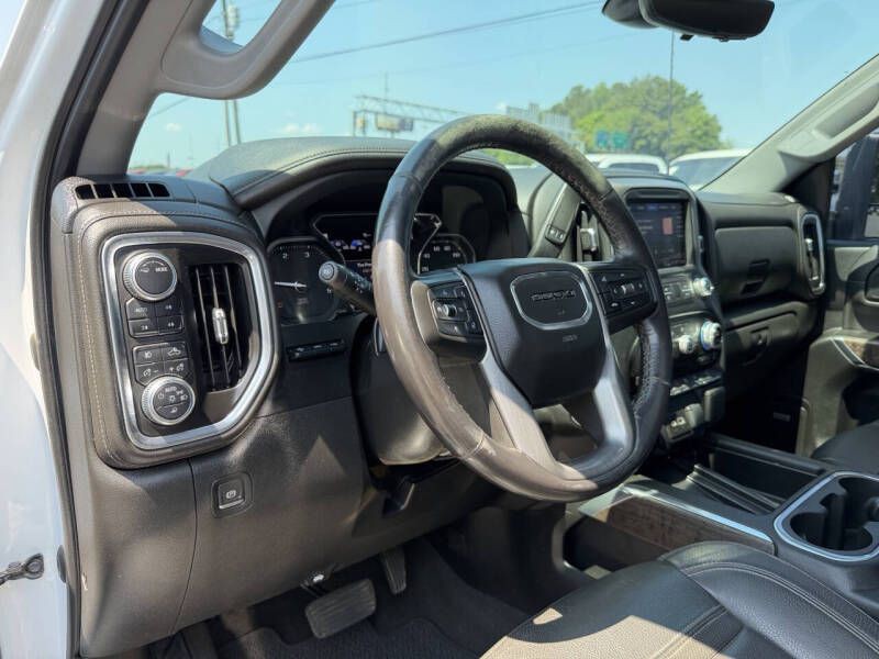 2022 GMC Sierra Image 16